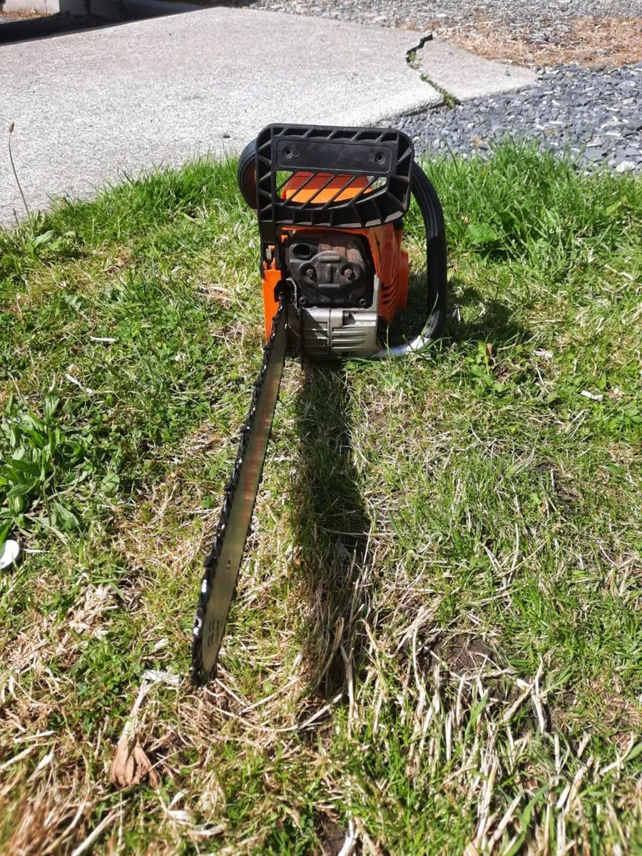 Chainsaw - Image 2