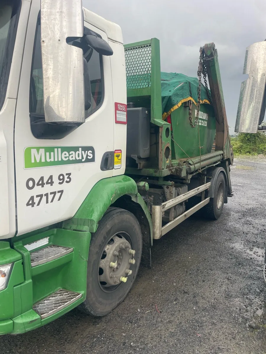 Skip Lorry - Image 1