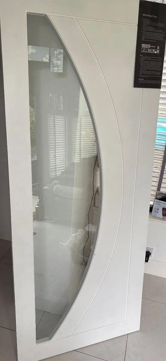 NEW seadec Lismore White Grooved Curved Glass Door - Image 2