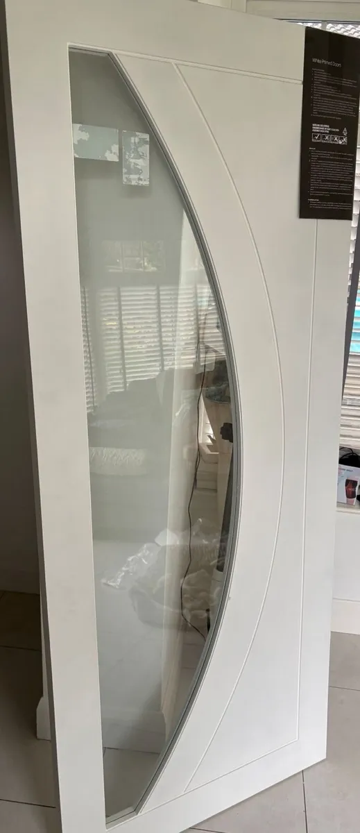 NEW seadec Lismore White Grooved Curved Glass Door - Image 1