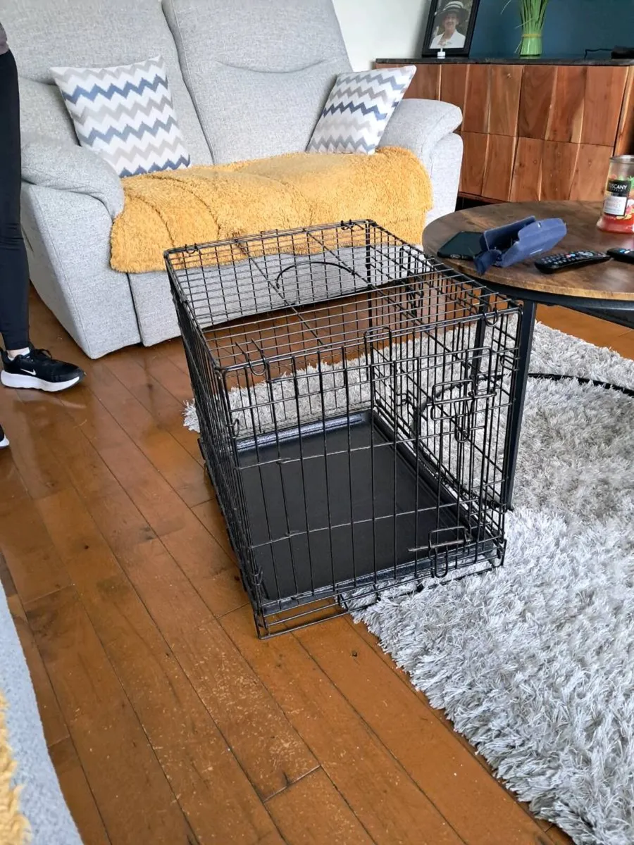 2 medium dog cages - Image 2