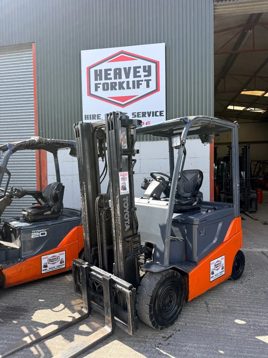 Toyota forklifts - Image 1
