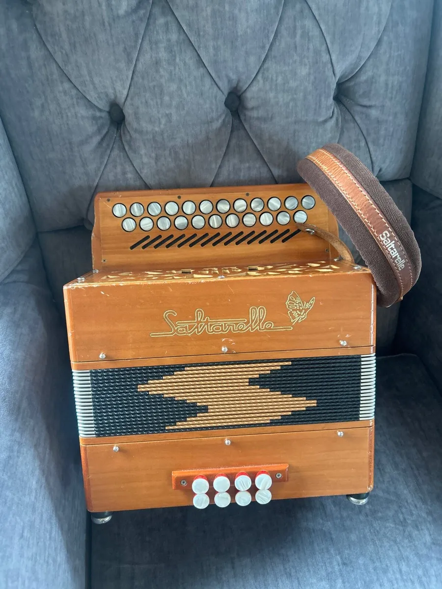 button accordion - Image 1