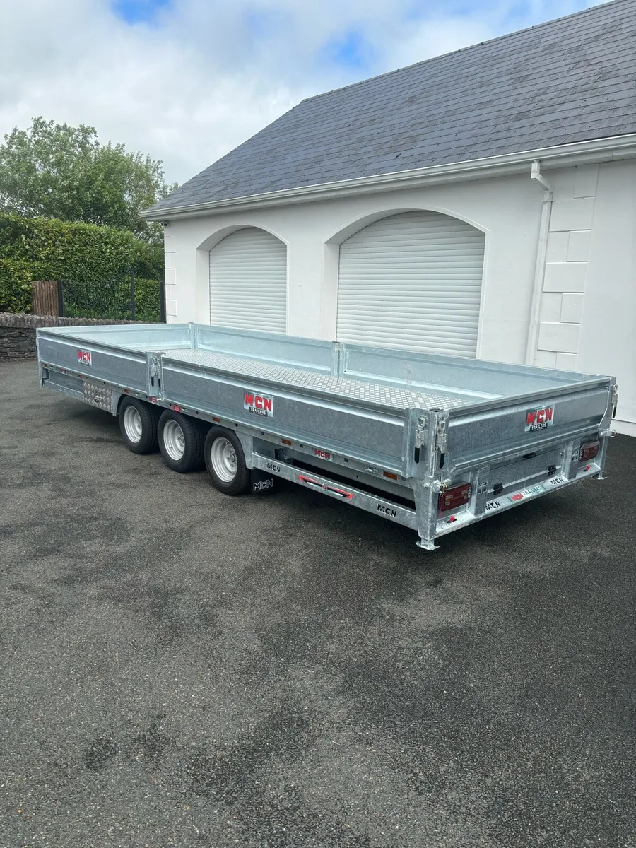18ft Flatbed builders trailer - Image 4
