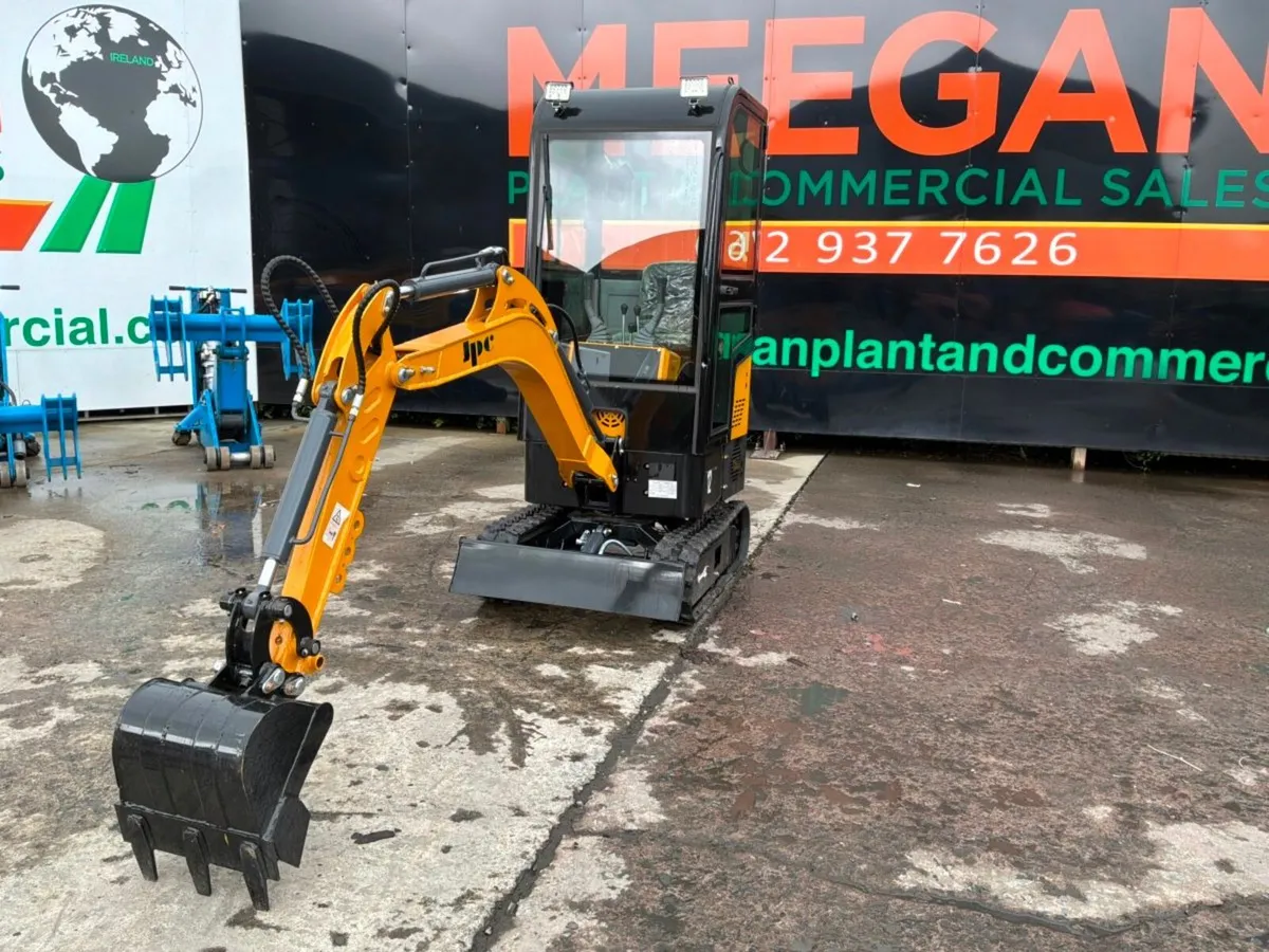 Unused 2026 JPC Ct12 Mini Digger......Full cab.... - Image 3