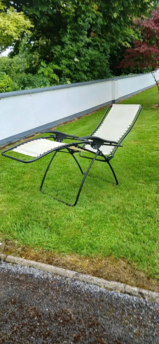 Full length folding reclining  sun lounger - Image 1