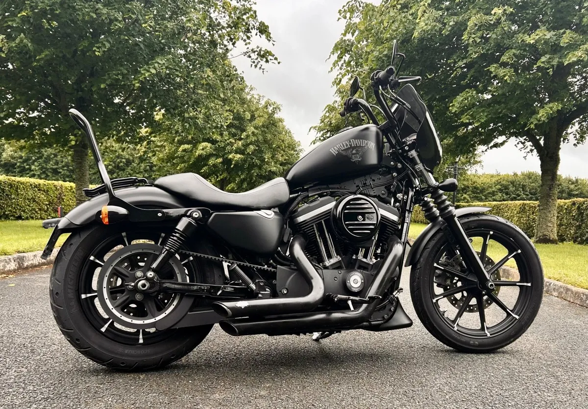 HARLEY DAVIDSON Iron XL 883 - Image 1