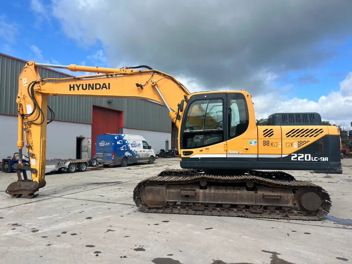 2016 Hyundai R220LC-9A - Image 1