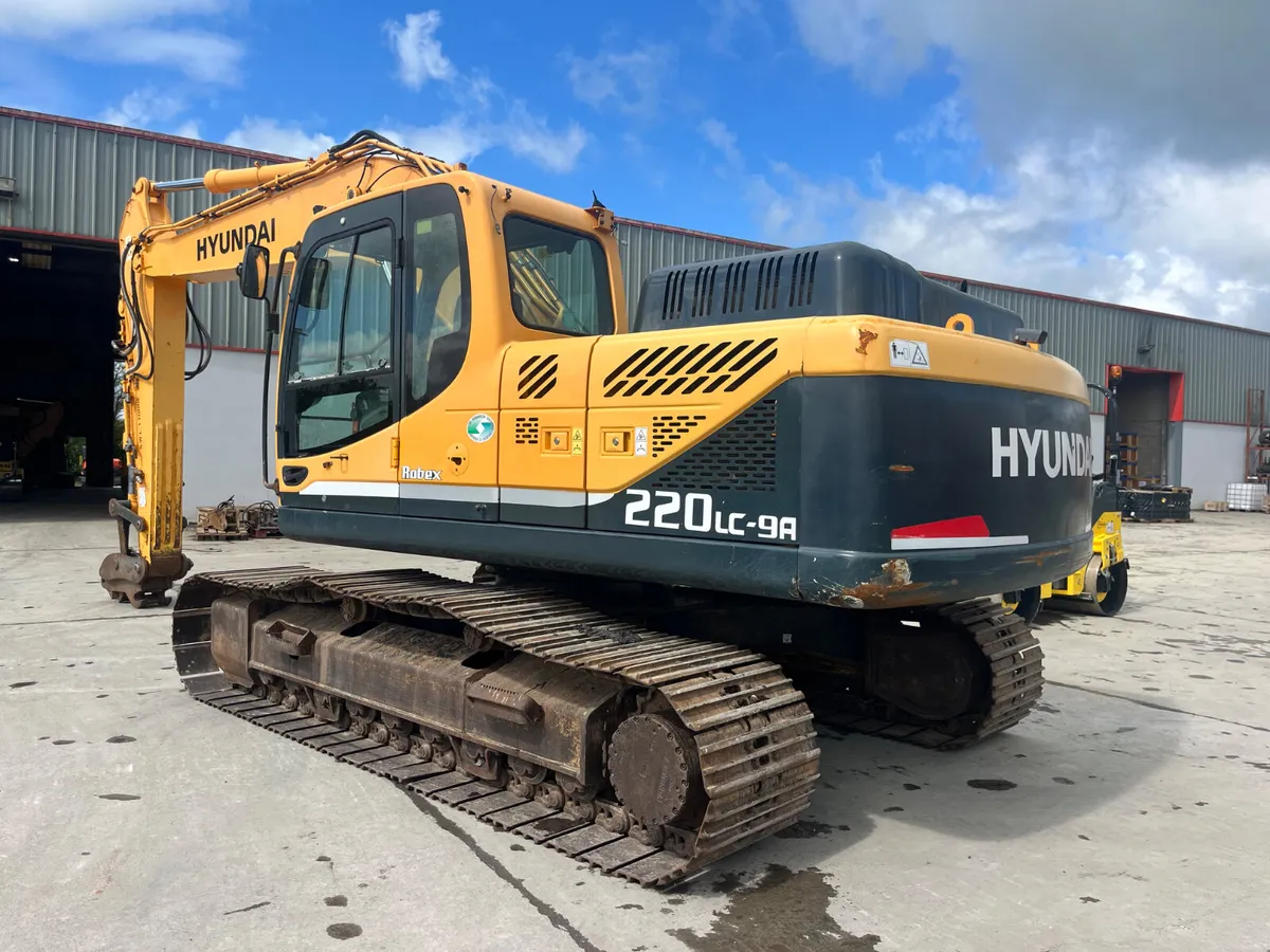 2016 Hyundai R220LC-9A - Image 3