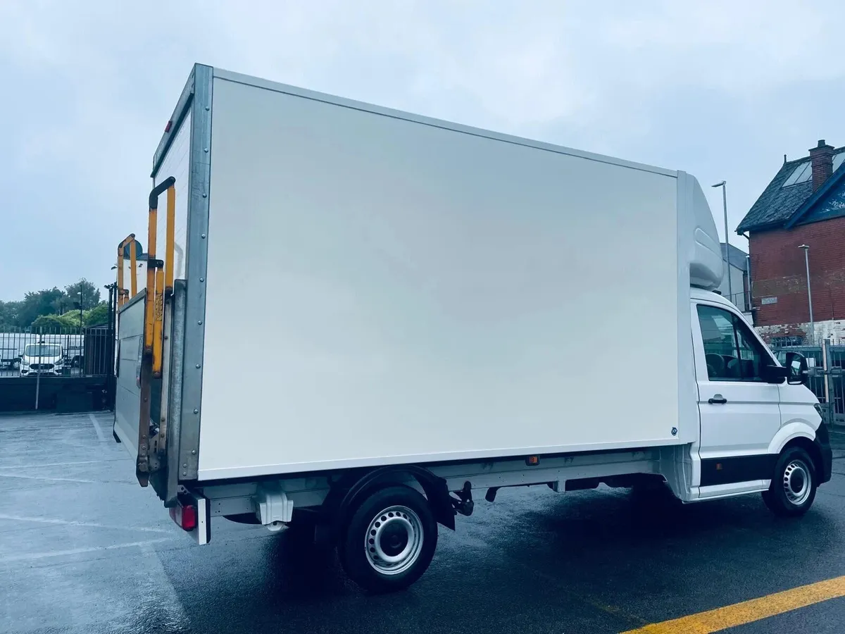 2021 Volkswagen Crafter Luton Box Van - Image 3
