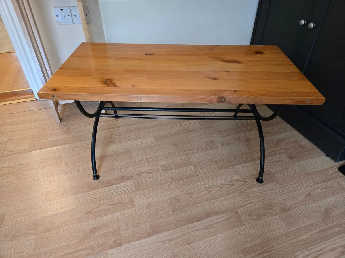 Free coffee table to collect