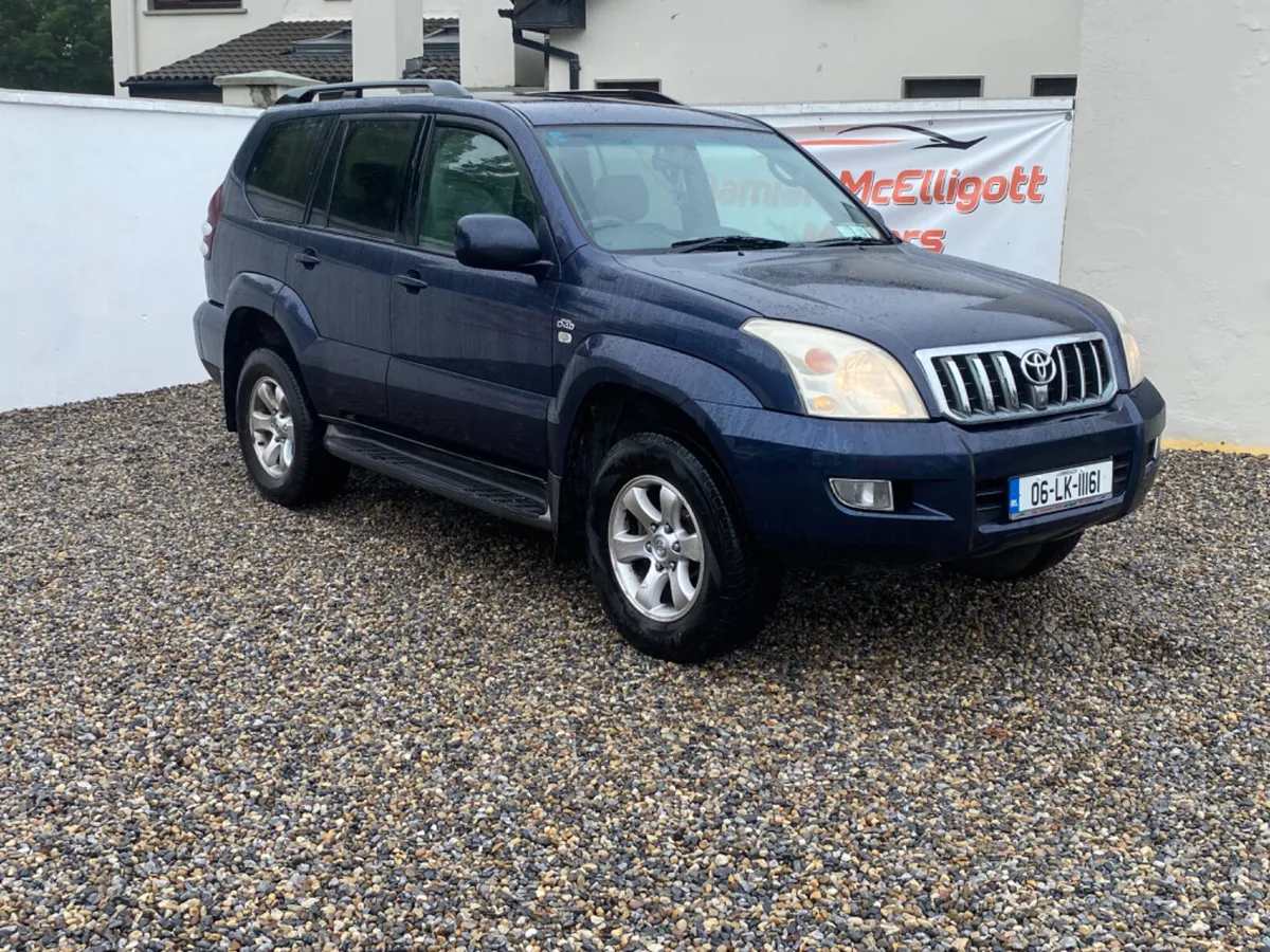 2006 Toyota Land Cruiser - 5 Seater - Image 3