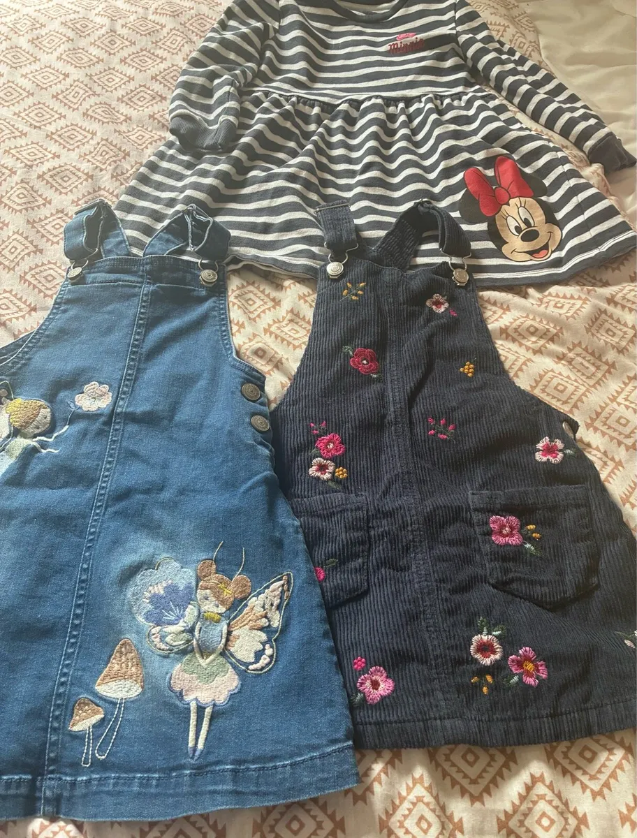 Girl dresses 4-5 years