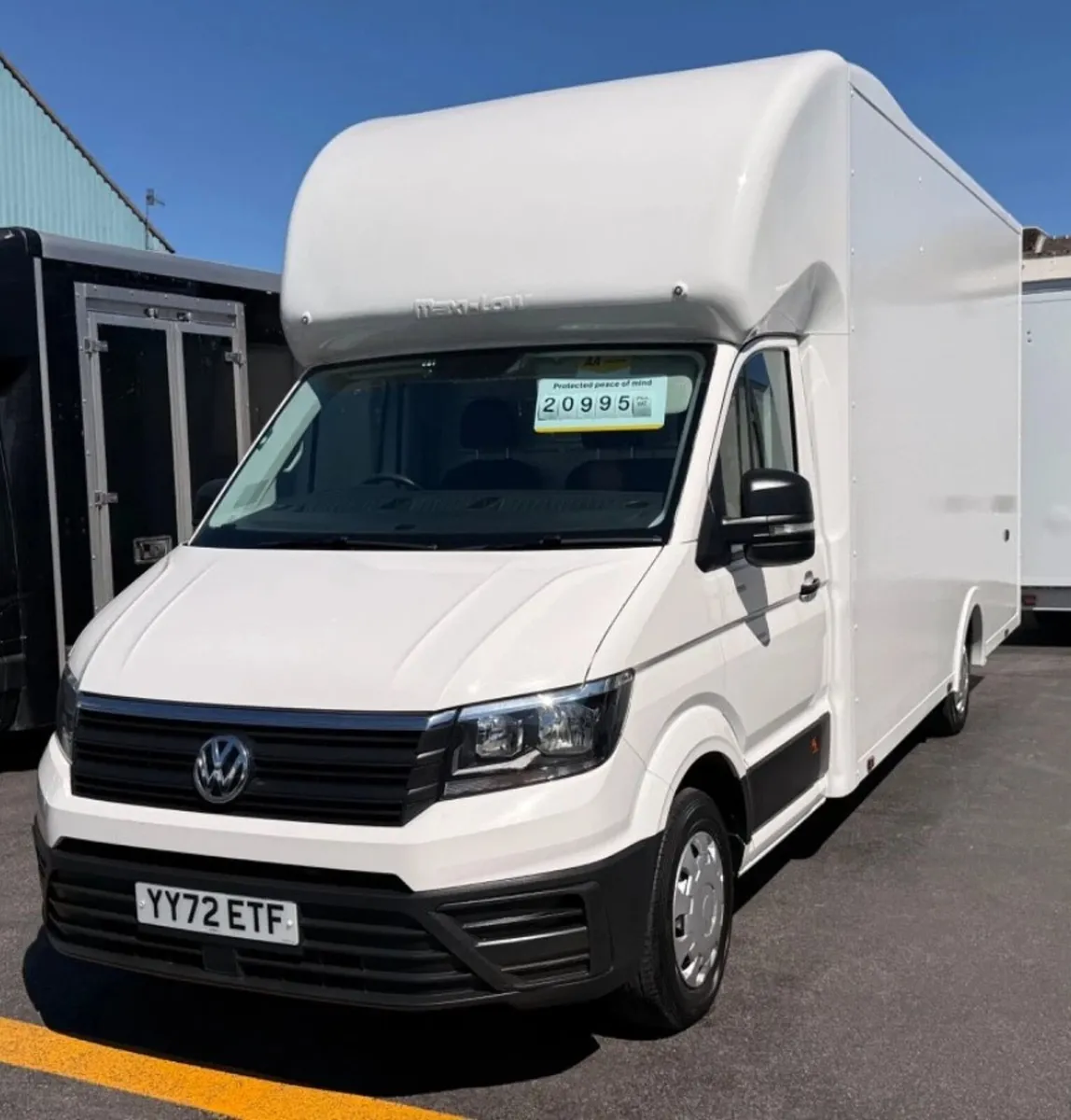 2022 Volkswagen Crafter Luton Box Van - Image 1