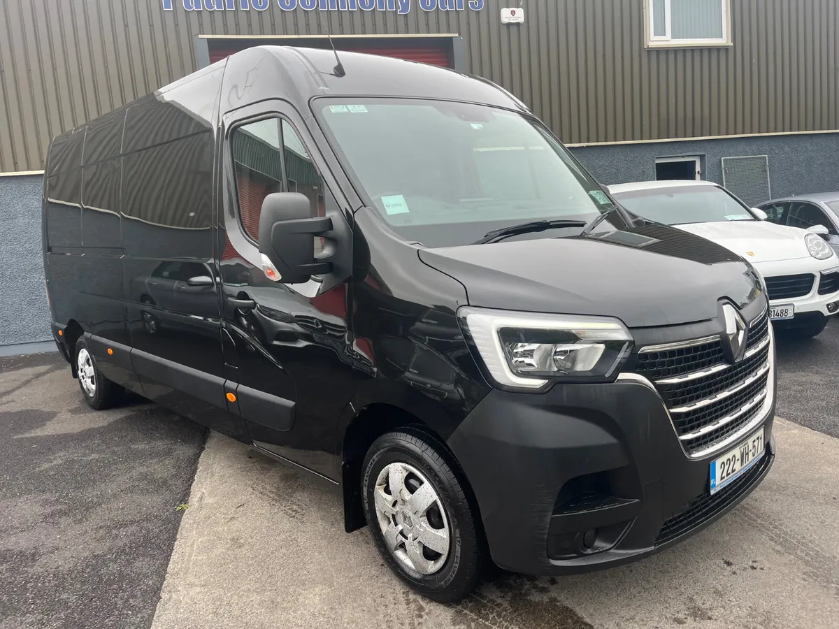 Renault Master 2022**Like new** - Image 2