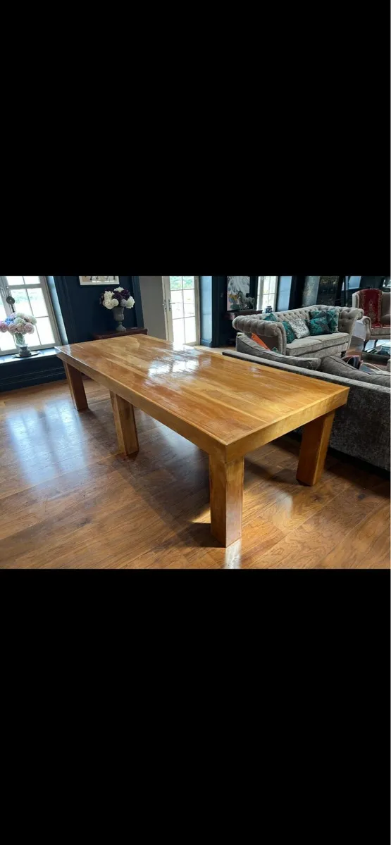 Large dining table - Image 1