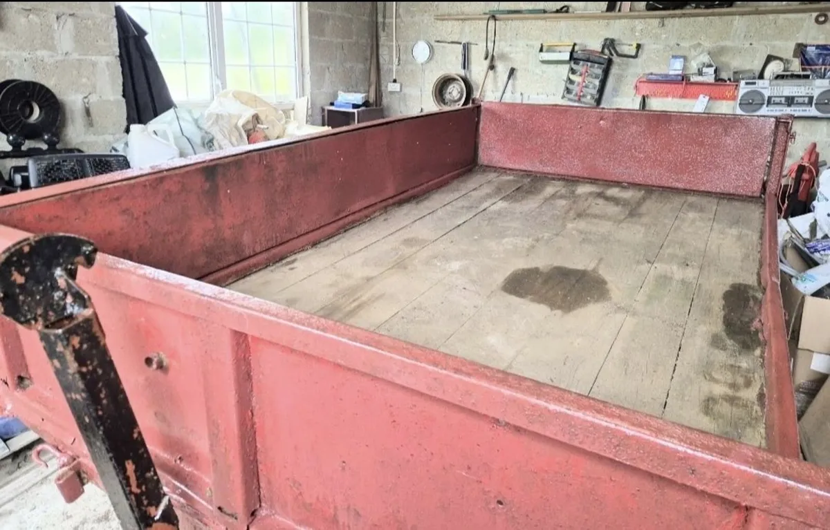 tipping trailer - Image 1