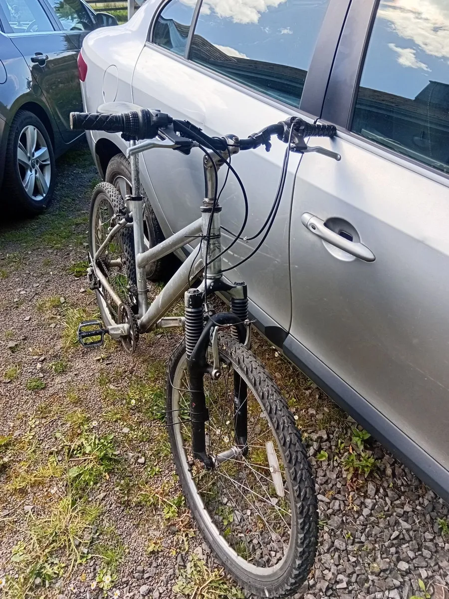 Mountain bike shimano brakes.grip shift gears - Image 2