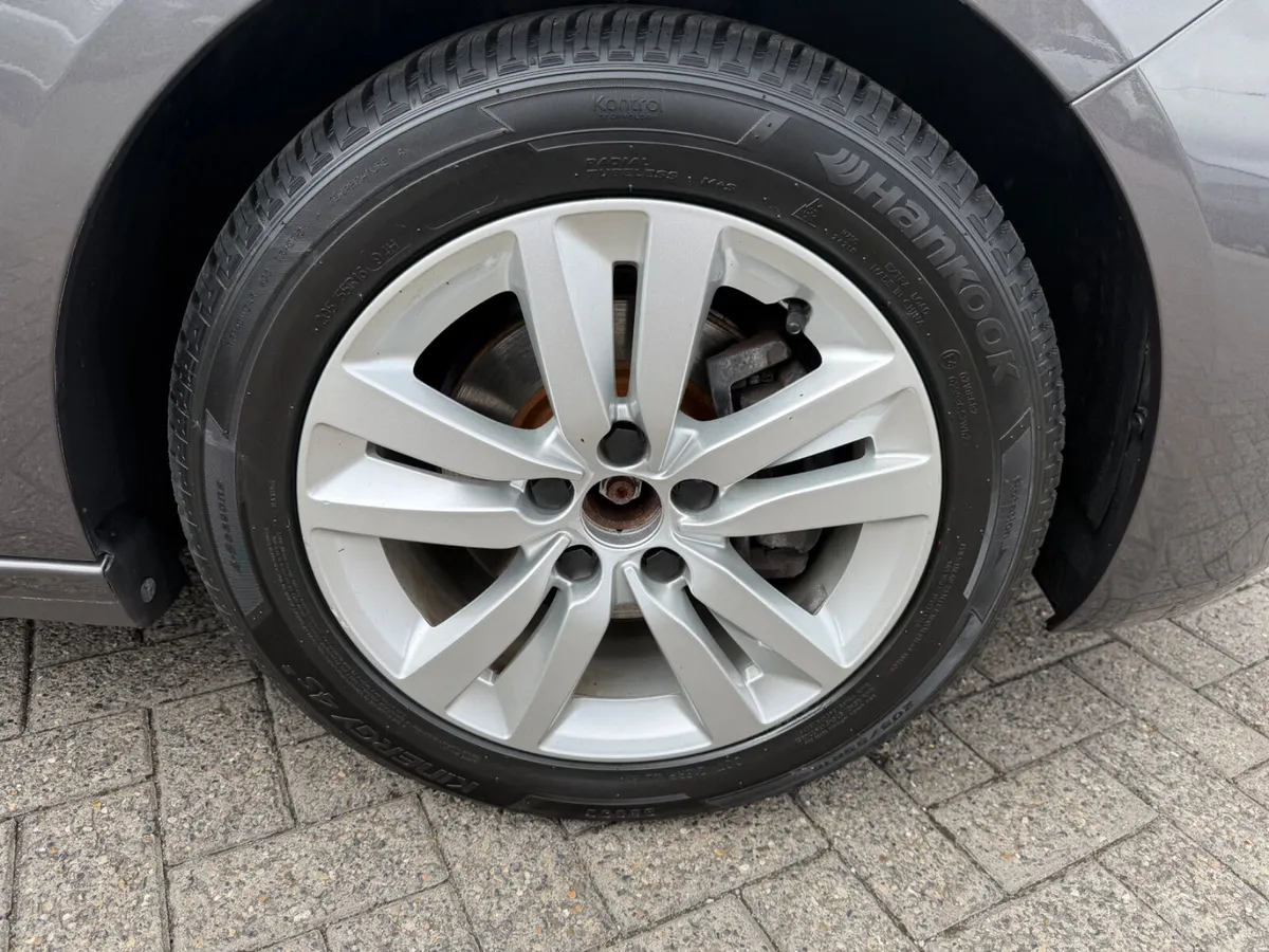 2021 Peugeot 308 Commercial - Image 4