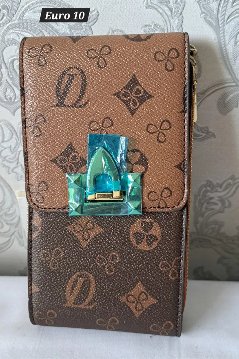 Designer Bags - Image 4