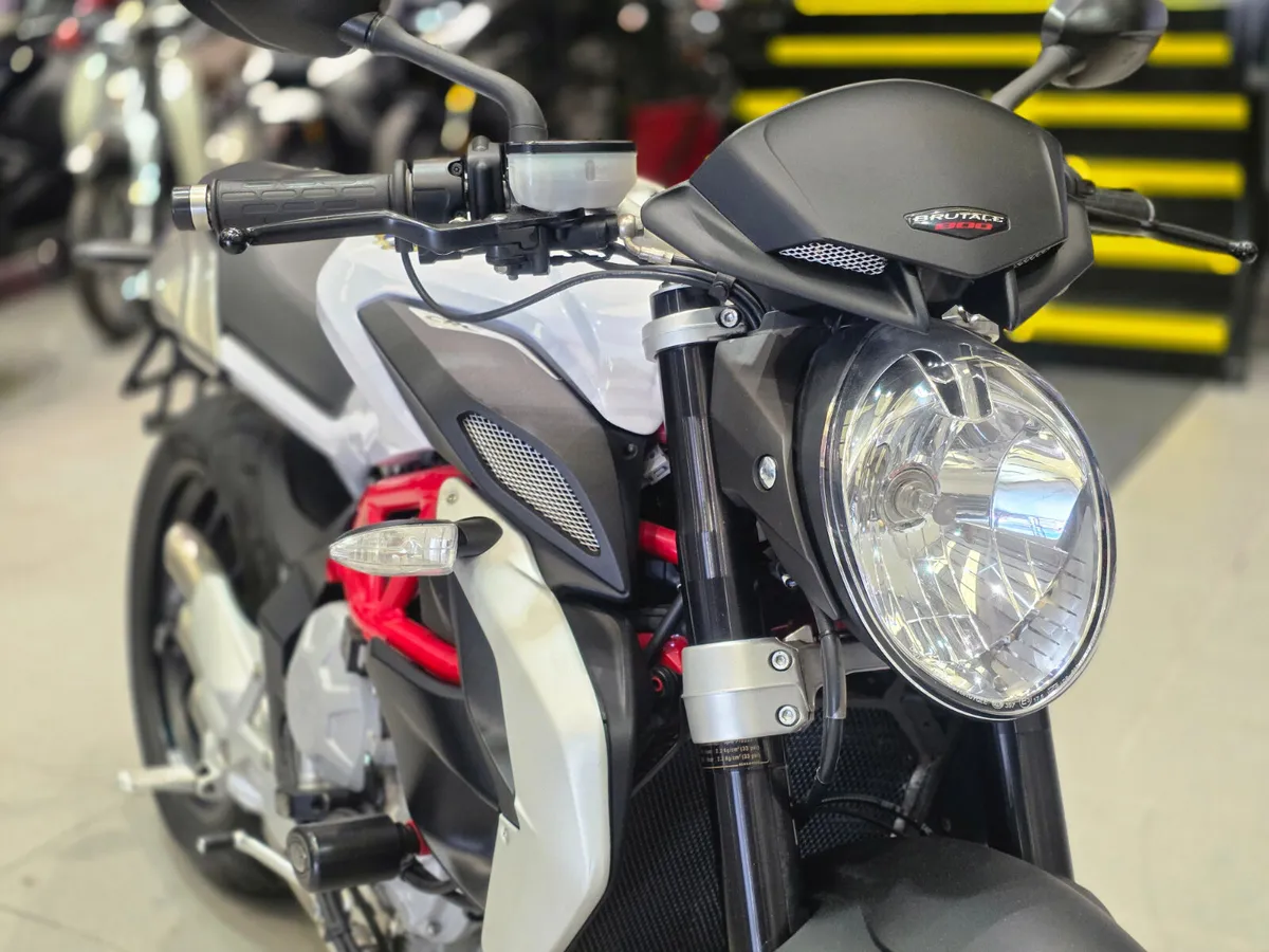 MV Augusta 800 Brutale - Image 2