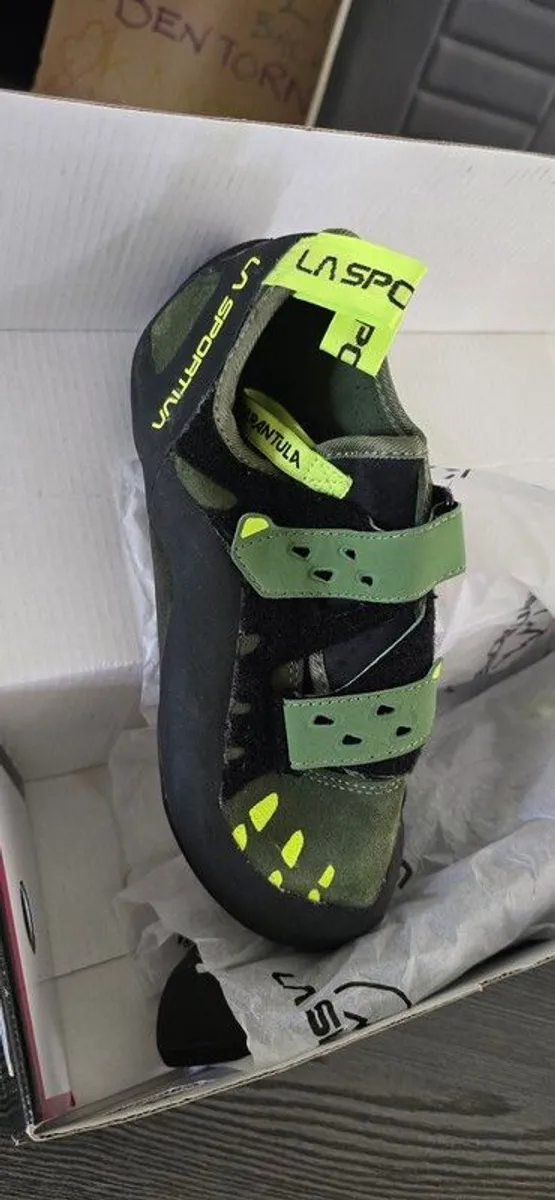 wall climbing shoes - Image 2