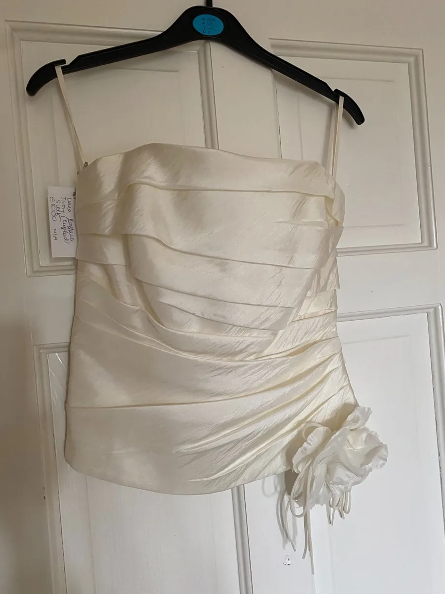 Vintage Wedding Dress - Image 3