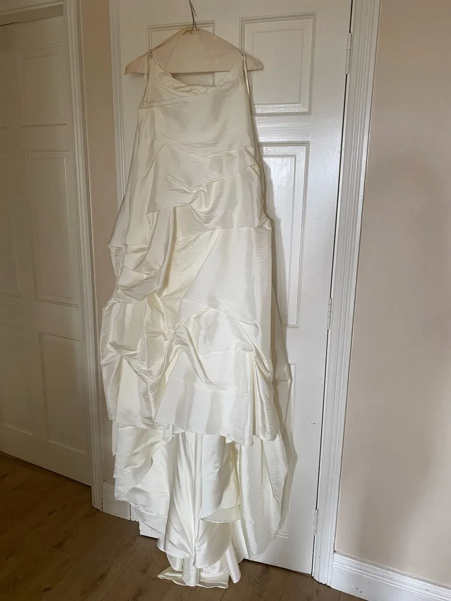 Vintage Wedding Dress - Image 4