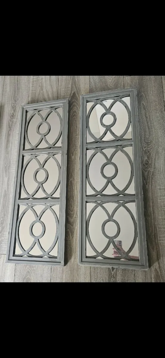 Set of grey mirrors