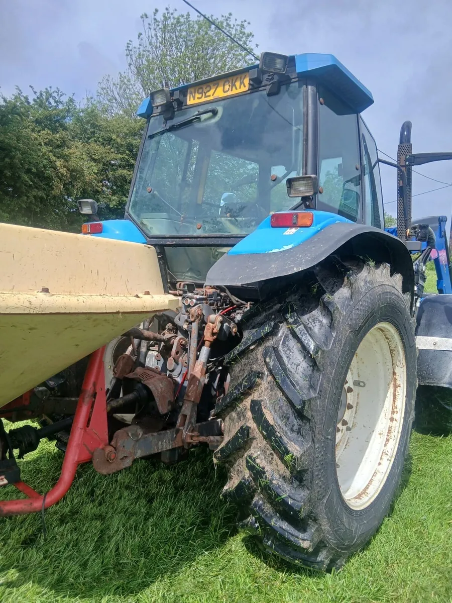 New Holland  8360 - Image 3