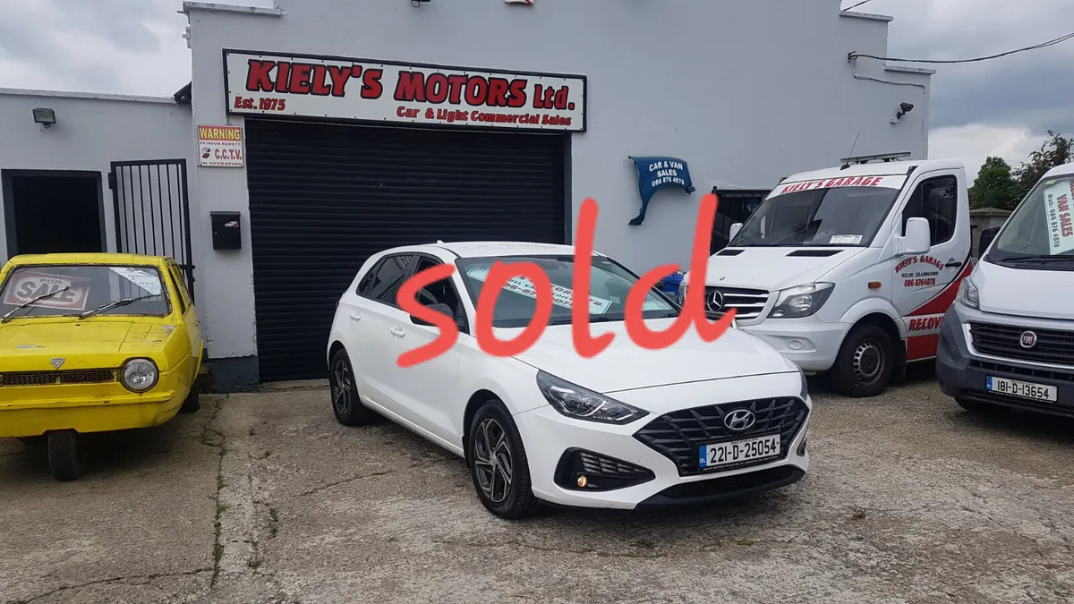 Hyundai i30 2022 TOP SPECK AS NEW VAT INVOICE - Image 1