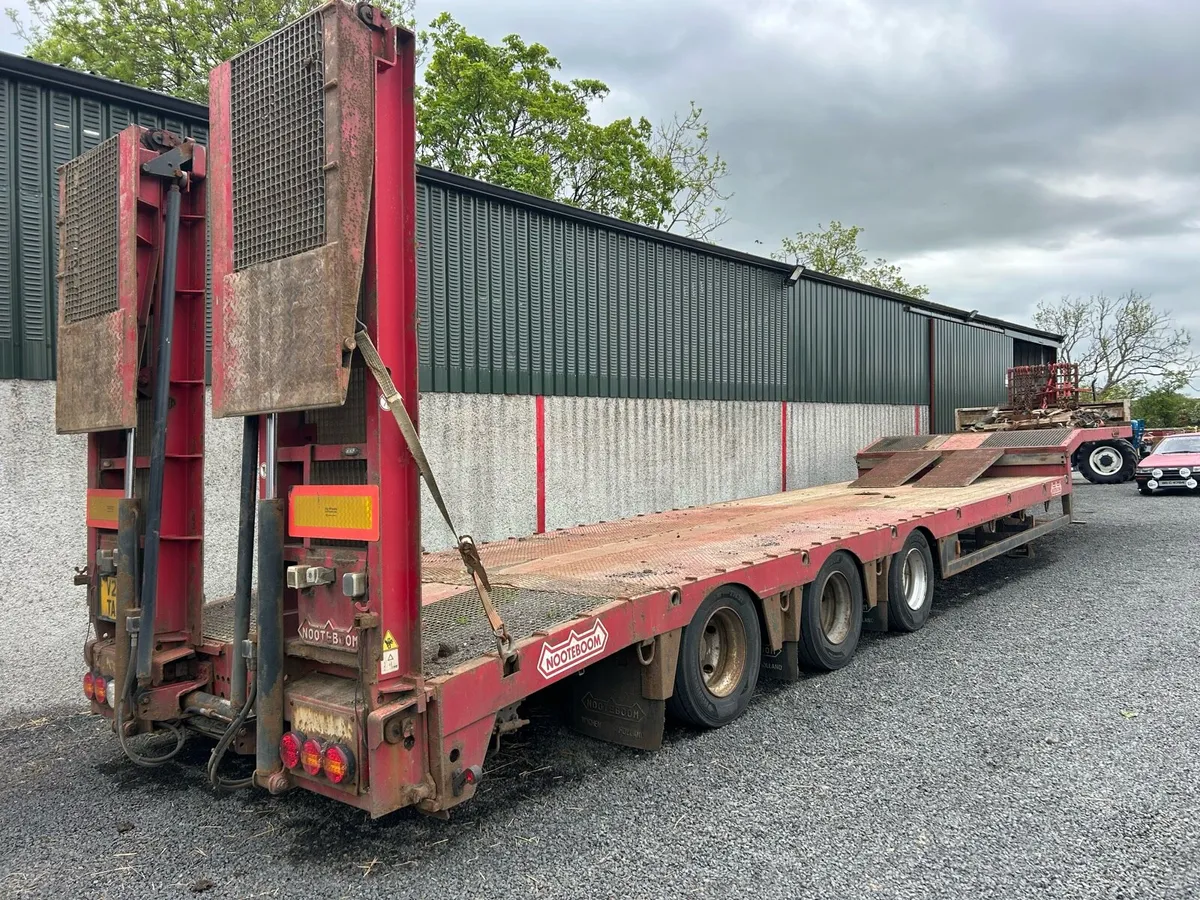Low loader - Image 1