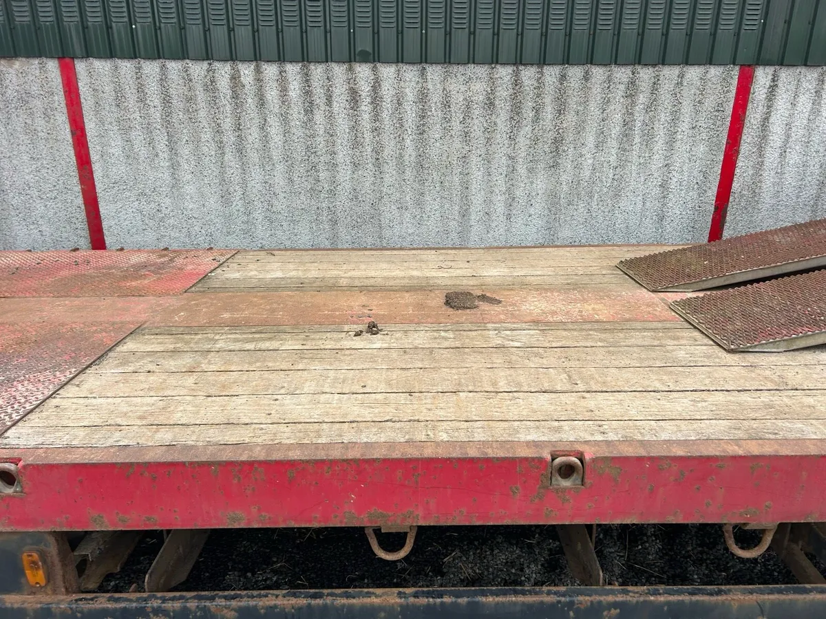 Low loader - Image 3