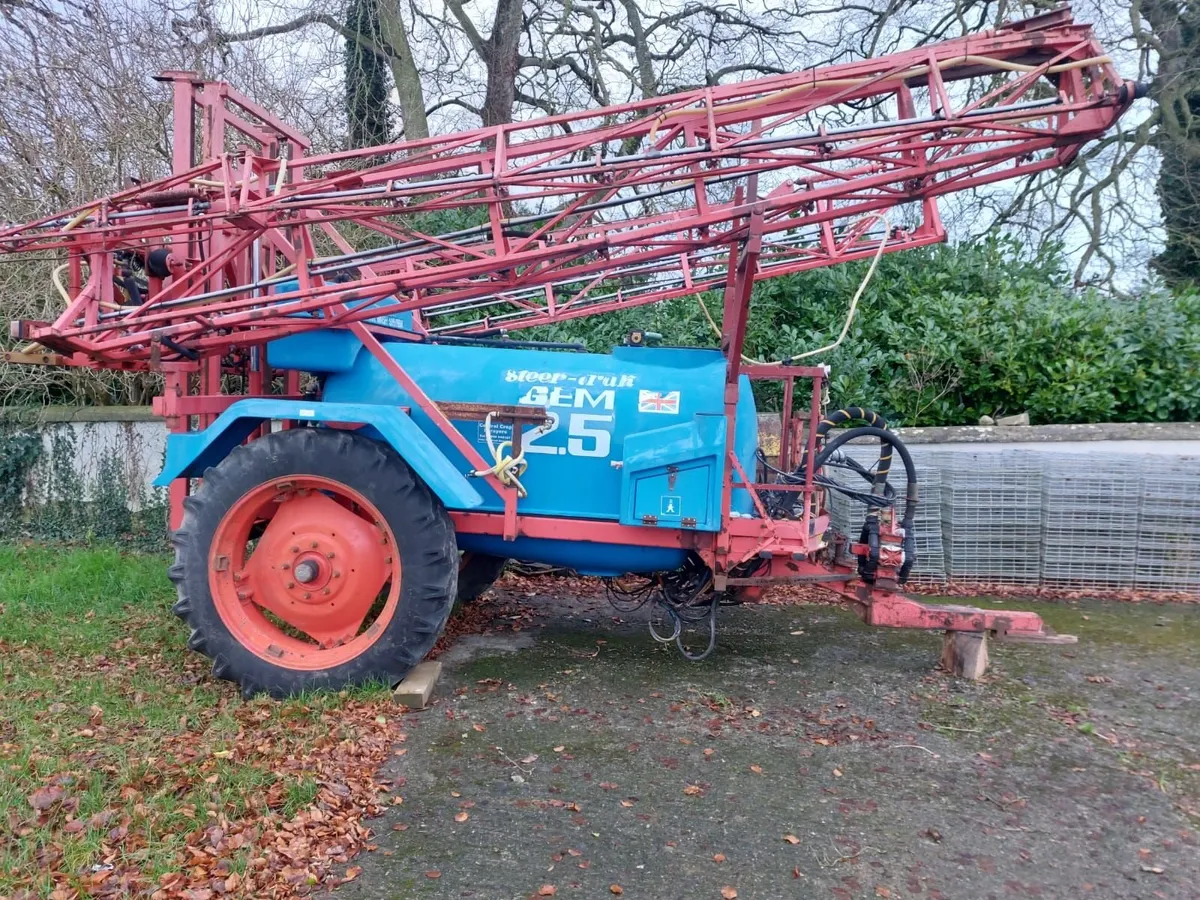 farm machinery - Image 1