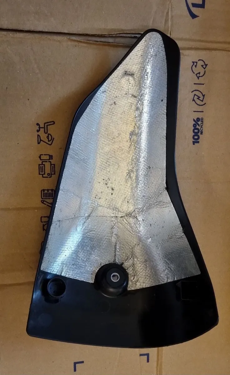 Suzuki V-Strom 1050DE OEM exhaust like new - Image 4