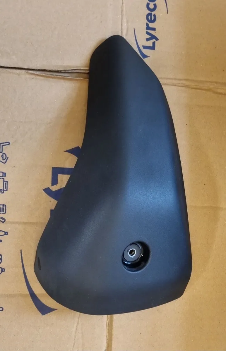 Suzuki V-Strom 1050DE OEM exhaust like new - Image 3