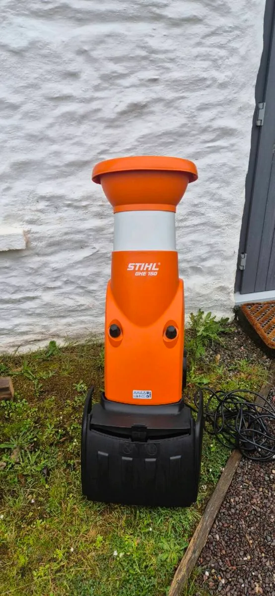 Stihl chipper and mulcher - Image 2