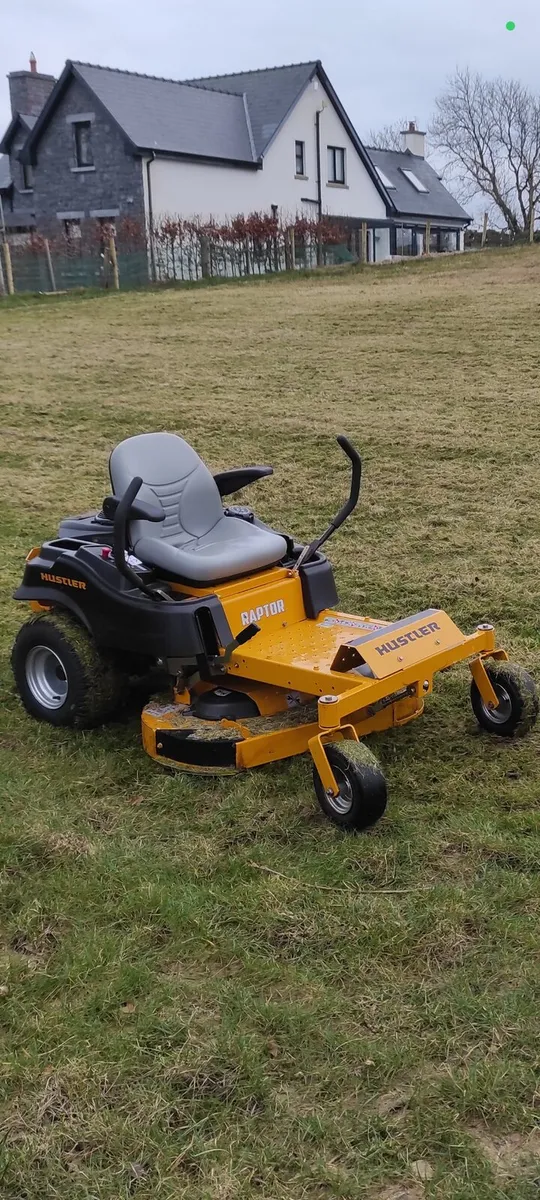 Hustler Raptor 42" lawnmower - Image 2