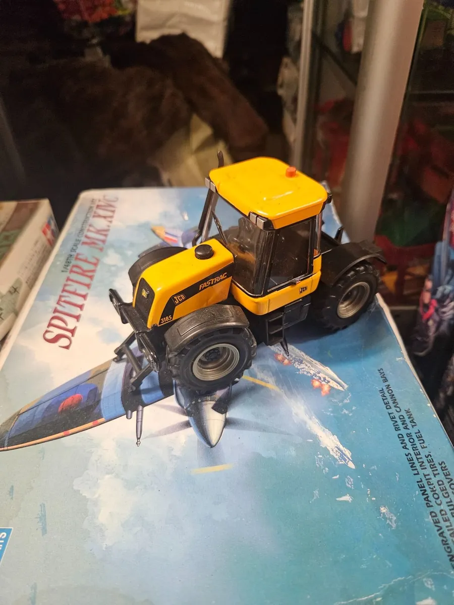 Britain's JCB Fastrac - Image 1