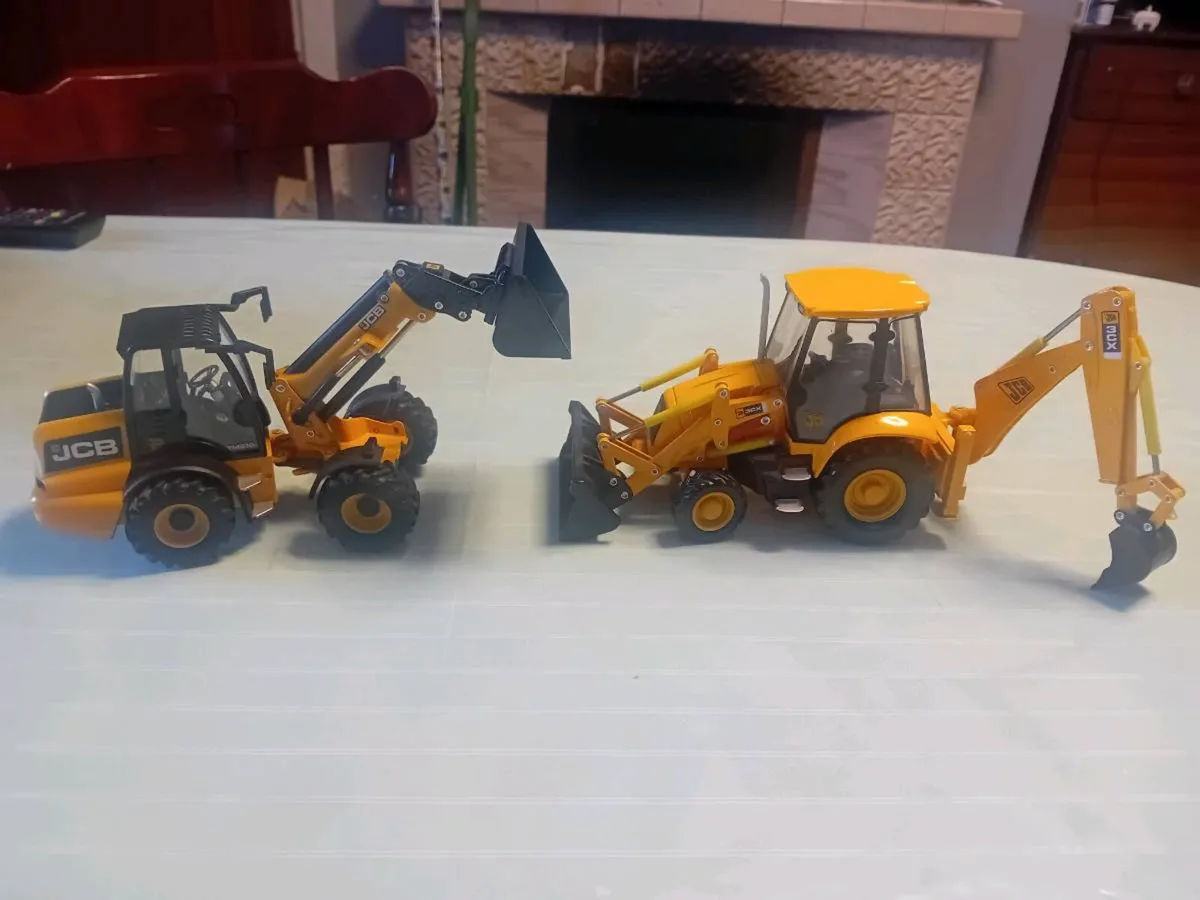 Model tractor 1/32 - Image 2