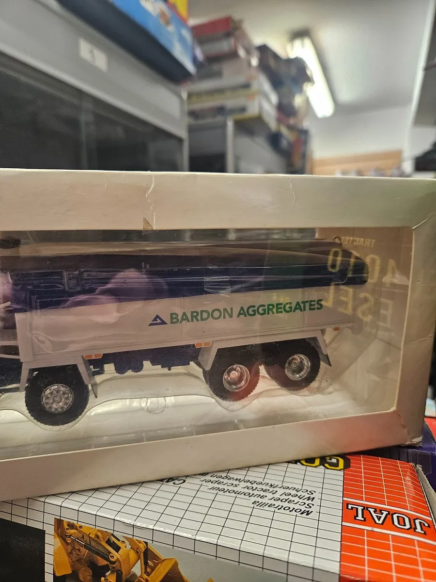 Corgi Tipper Truck 1.43 - Image 3