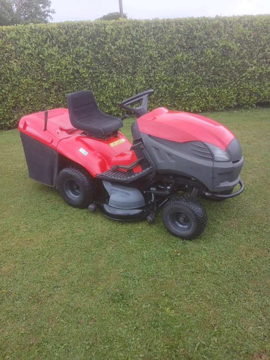Castlegarden 22hp Twin cylinder Briggs engine - Image 1
