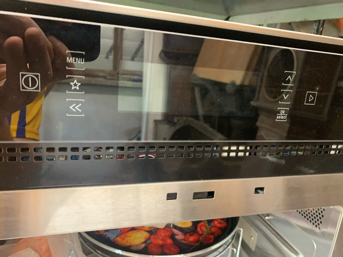 Hotpoint Built-in Microwave Oven - Image 2