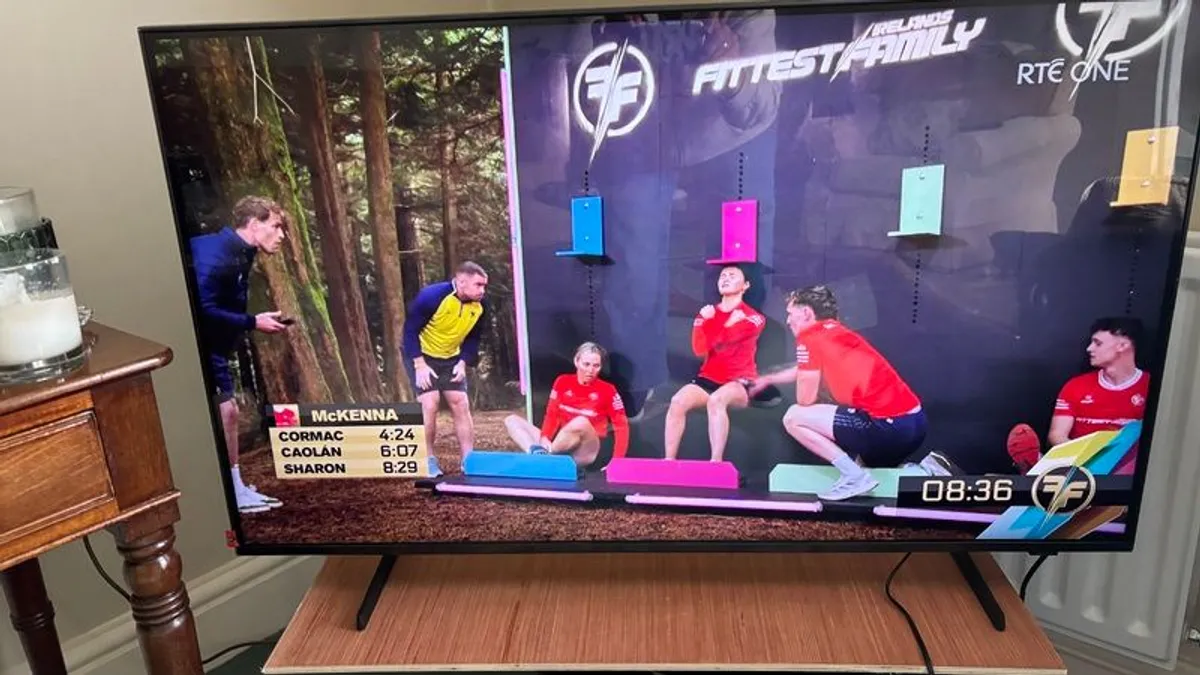 Samsung 43inch QLED smart TV - Image 2