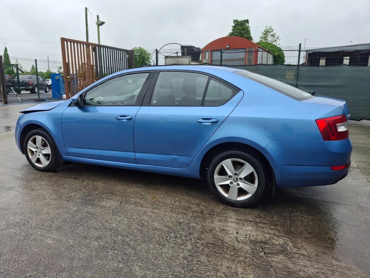 2017 Skoda Octavia  Ambition  1.6 Tdi - Image 4