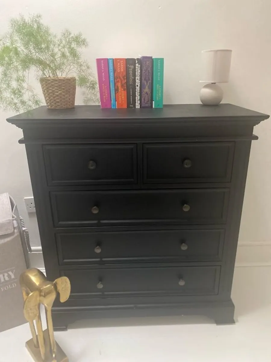Dresser - Image 1