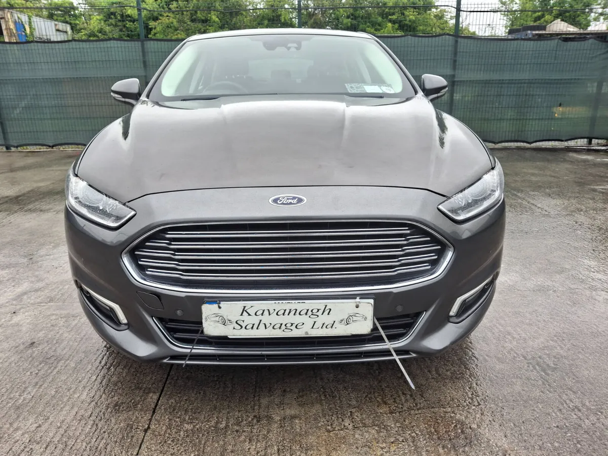 162 Ford Mondeo  Titanium Drive away - Image 3