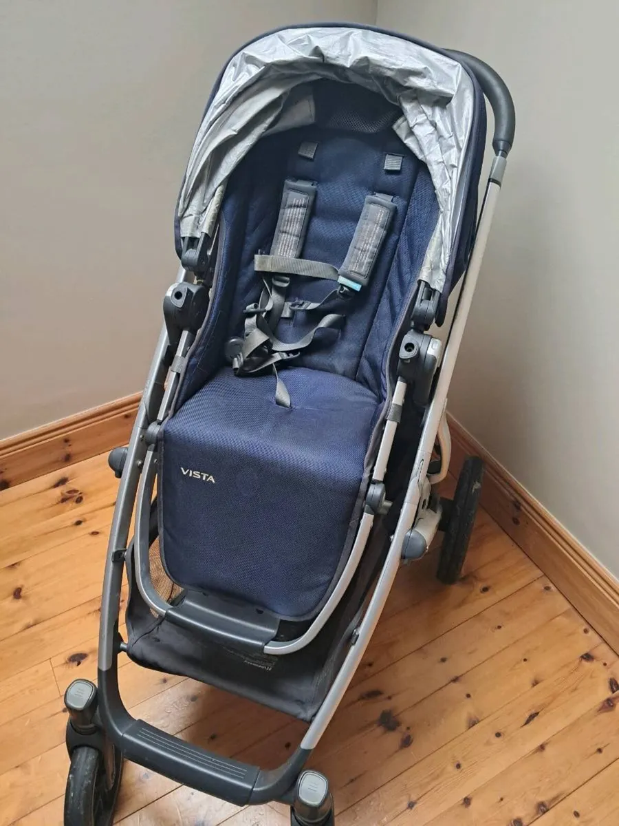 Uppa baby vista and maxi cosi car seat bundle - Image 3