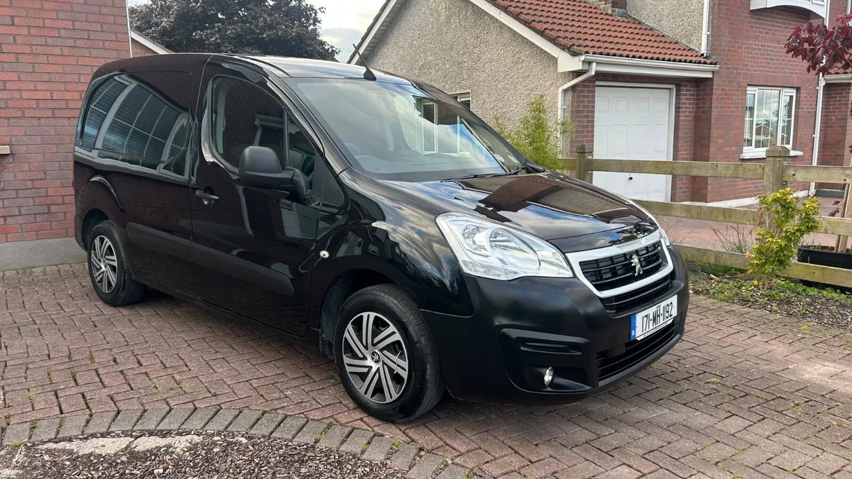 Peugeot Partner 1.6hdi (doe 04/27 & taxed 01/27) - Image 1
