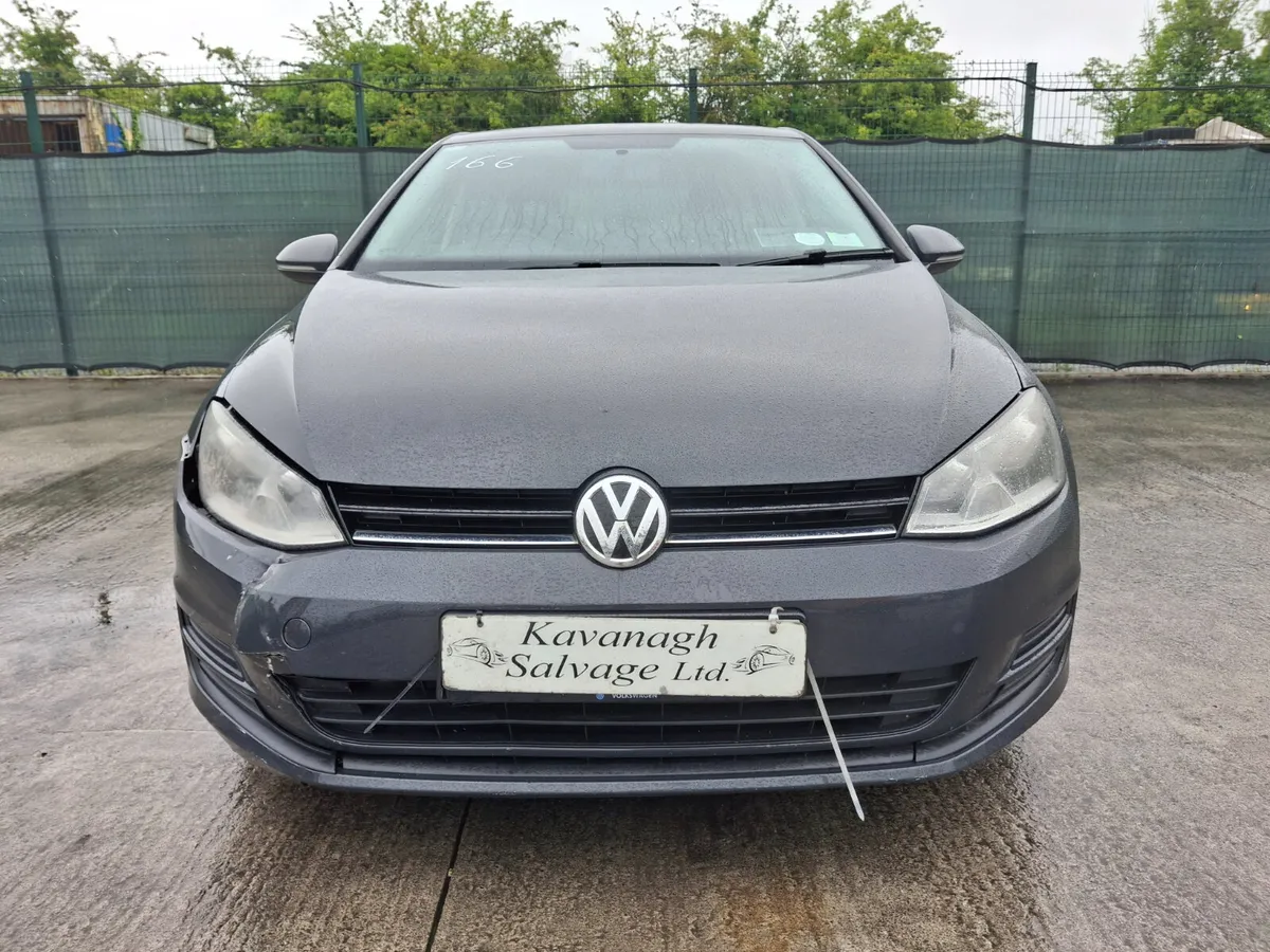 2013 Volkswagen Golf  Bluemotion  Drive Home - Image 3